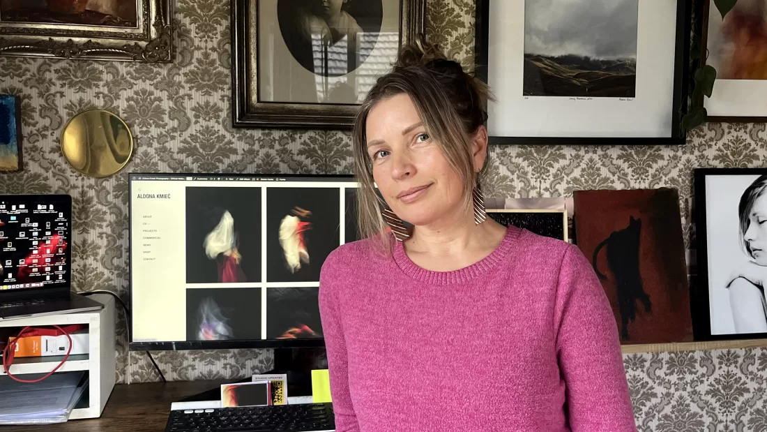 Aldona Kmieć w konkursie OMNIA Art Prize 2025 | SBS Polish - SBS po polsku